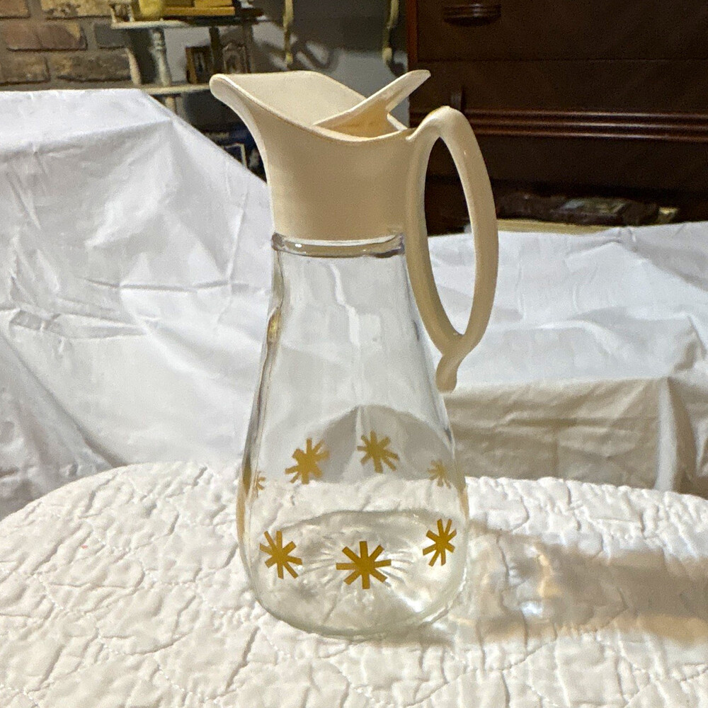 Hazel-Atlas 1 Qt Clear Glass Pitcher w/ White Plastic Lid, Gold Starburst